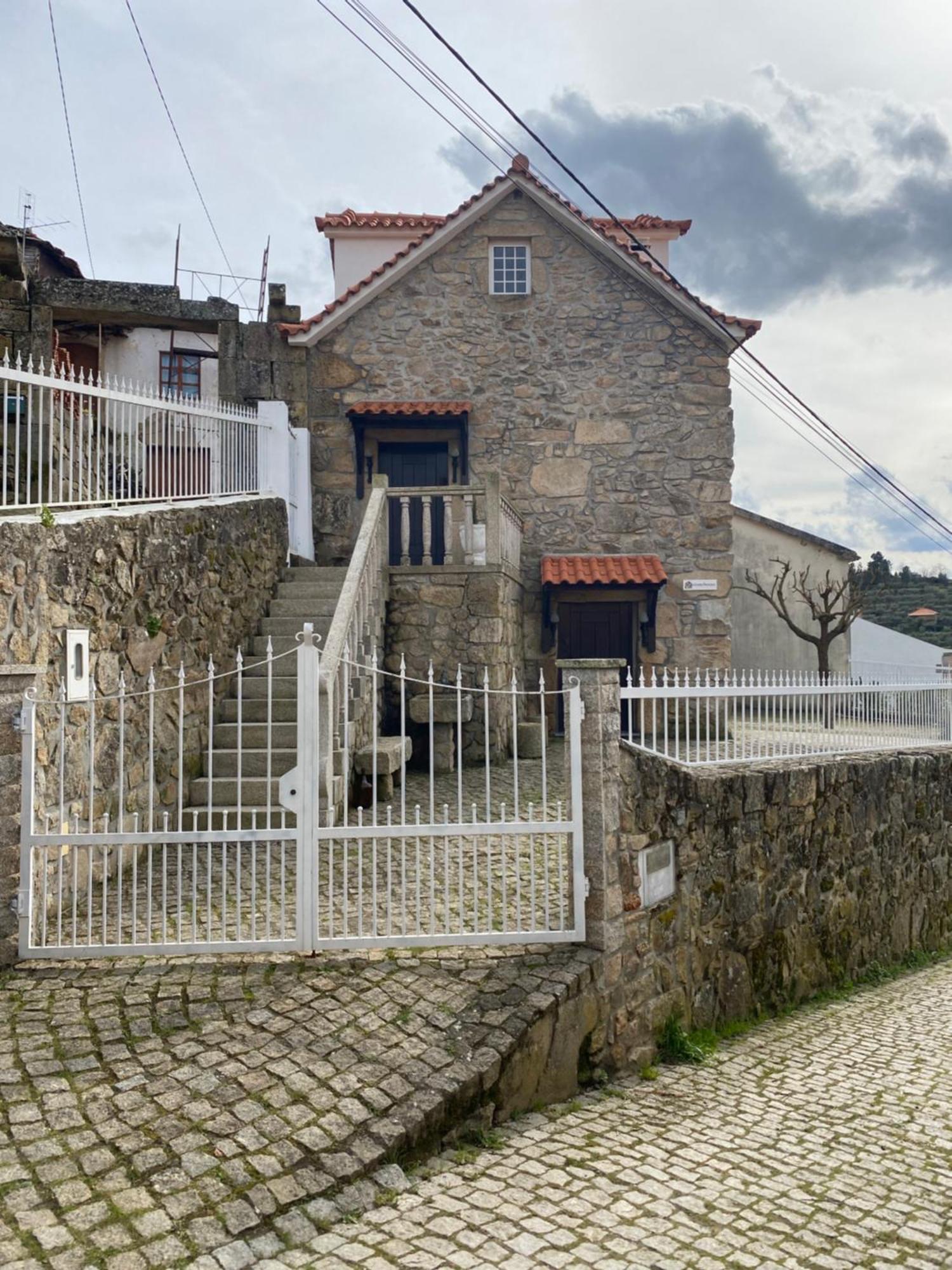 הוילה Salzedas Stone House מראה חיצוני תמונה